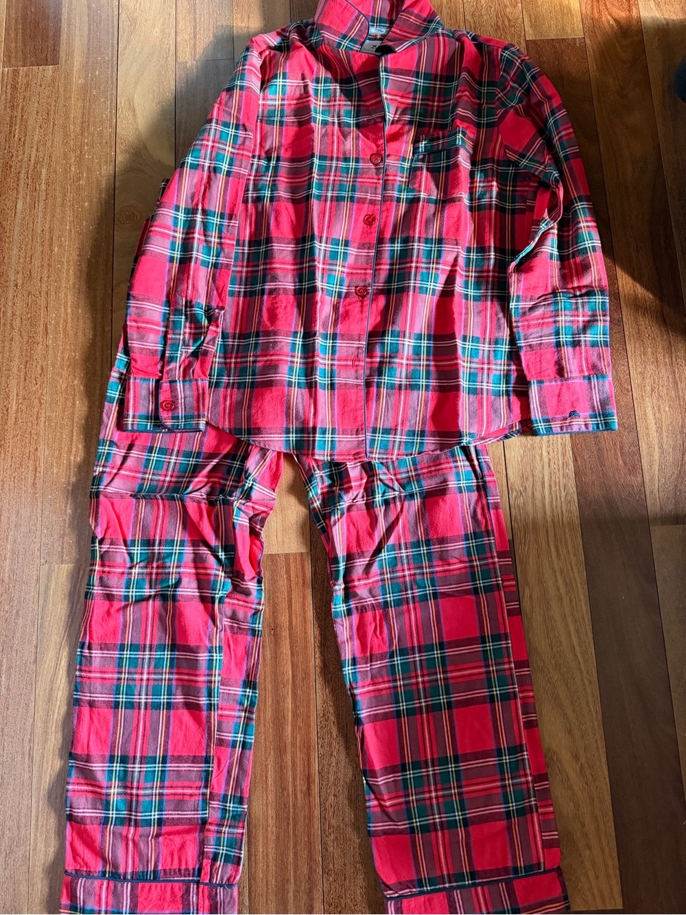 Petite Plume women Red Plaid Pajama Set - Classic Holiday Sleepwear